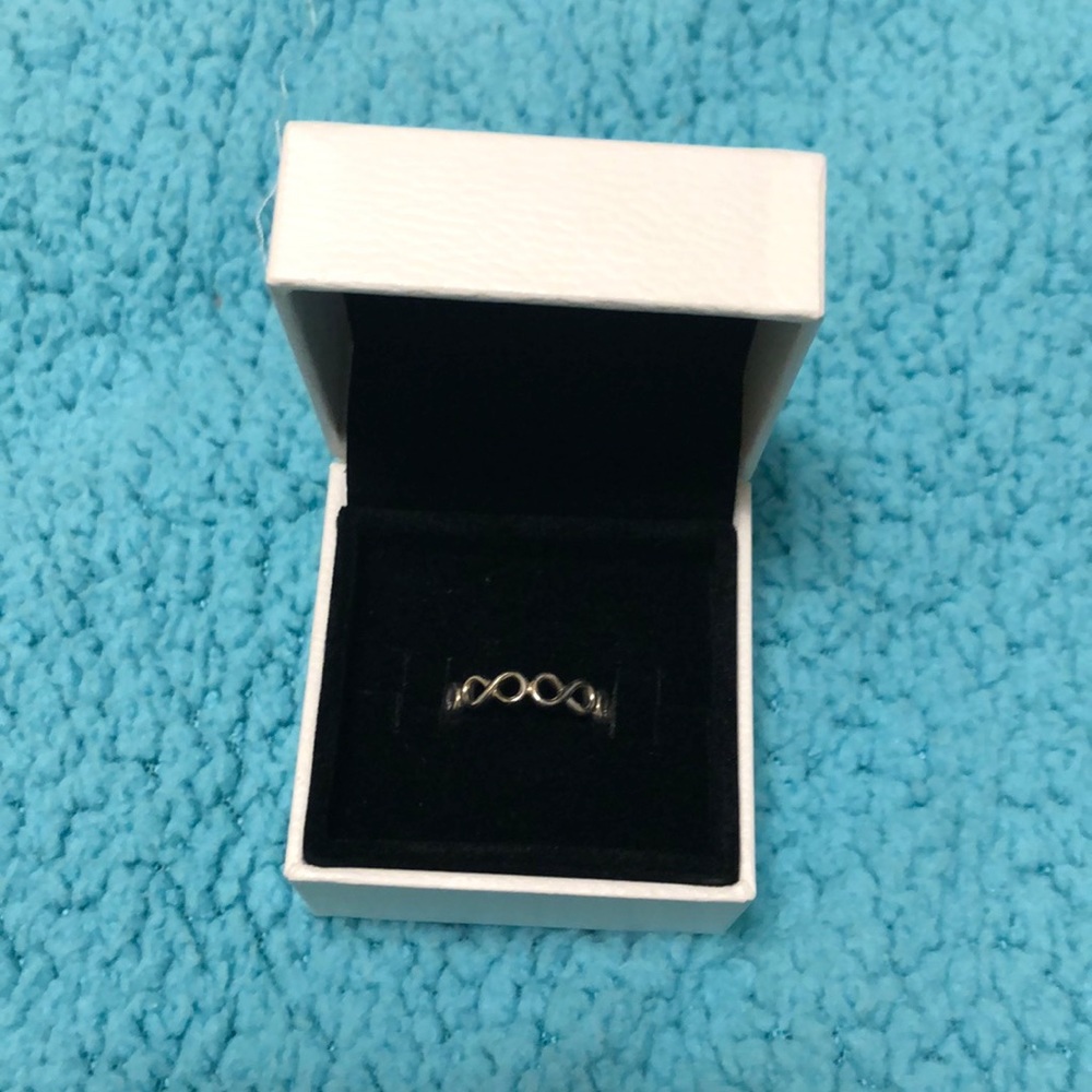 Pandora infinity love ring